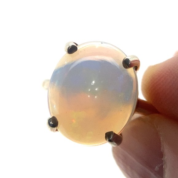 White Precious Opal 6.18ct Golden Rhodium Finish Solid 925 Sterling Silver Ring - Picture 1 of 6